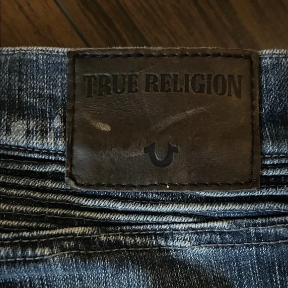 True Religion Men's Distressed Denim Shorts - Picture 5 of 6